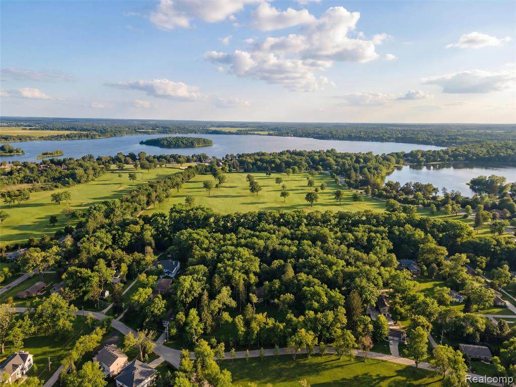 https://bt-photos.global.ssl.fastly.net/michigan/orig_boomver_1_650855245-2.jpg