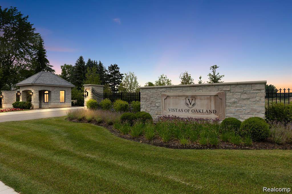 1583 Vista Drive - Photo 1