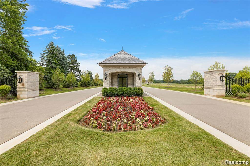 https://bt-photos.global.ssl.fastly.net/michigan/orig_boomver_1_650862561-2.jpg