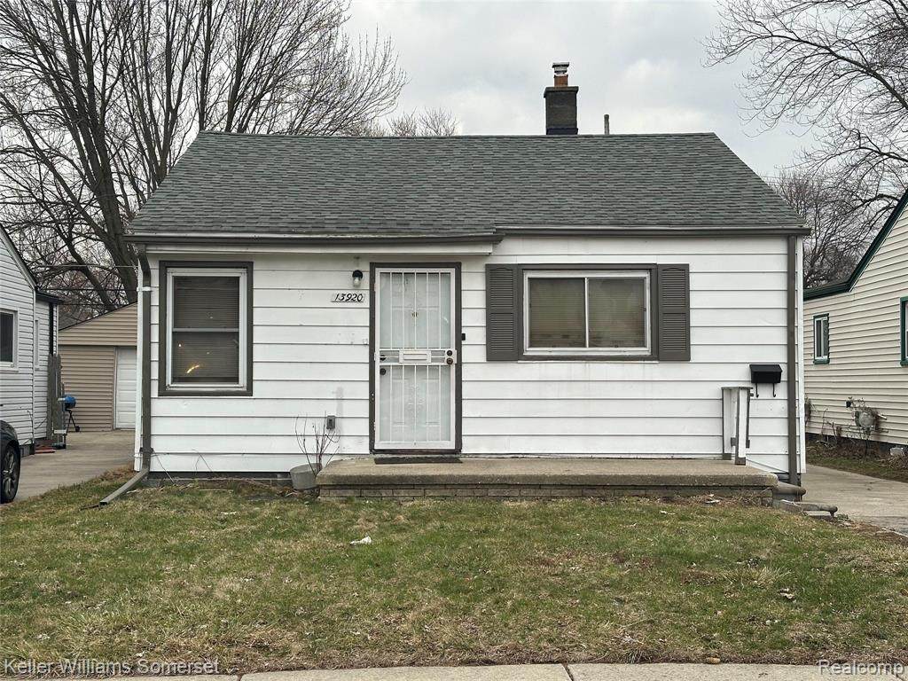 13920 Hobart Avenue - Photo 1