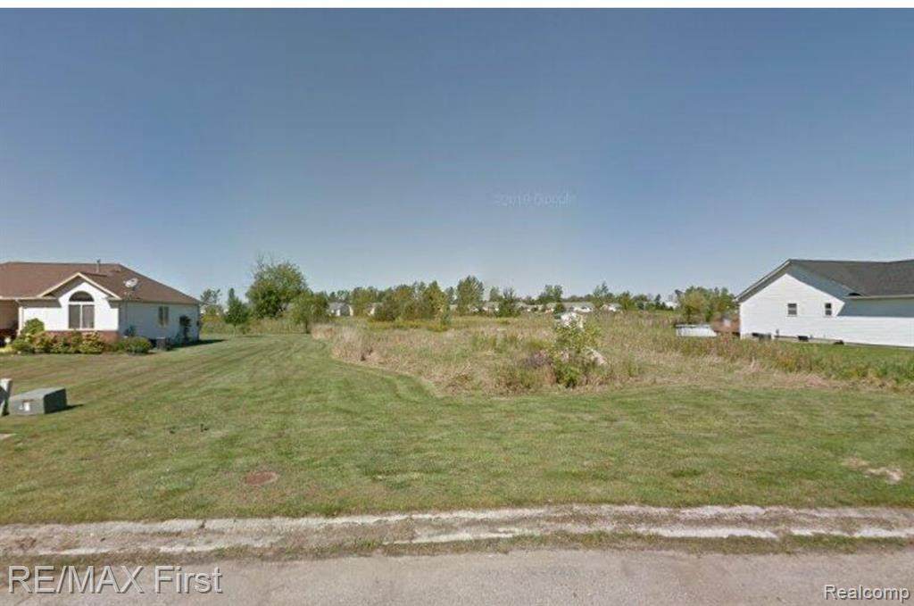 39 Deer Park - Photo 1