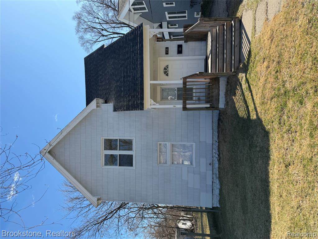 398 Saginaw Street - Photo 1