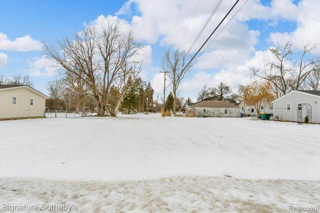 2983 Dashwood Drive - Photo 1