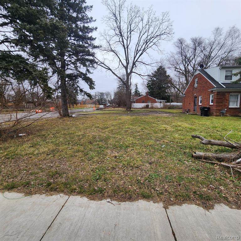 15778 Southfield Freeway - Photo 1