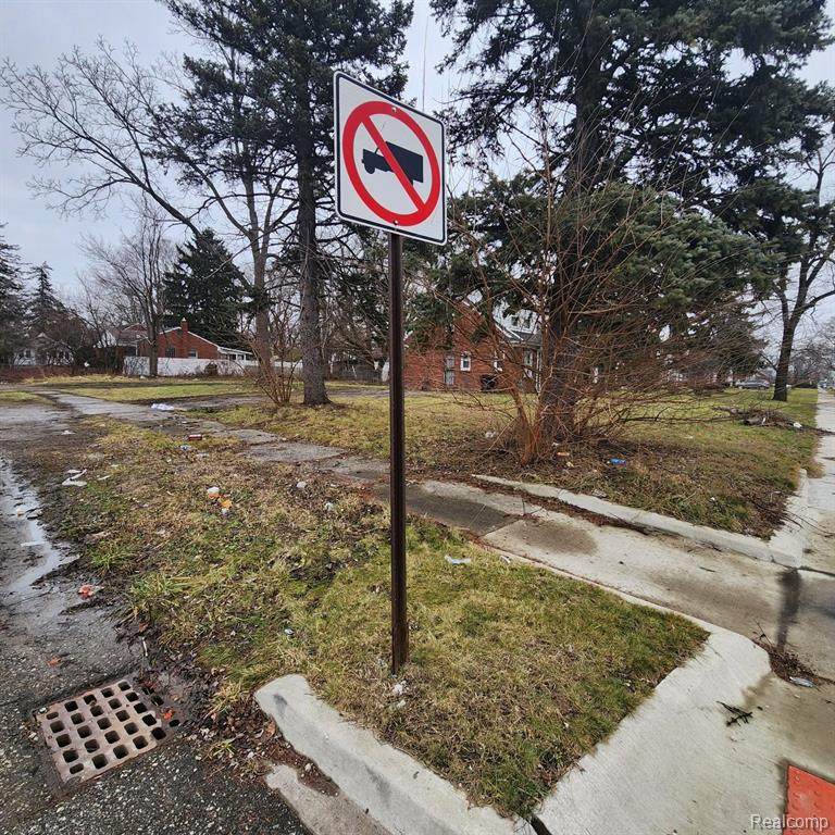 https://bt-photos.global.ssl.fastly.net/michigan/orig_boomver_1_651862094-2.jpg