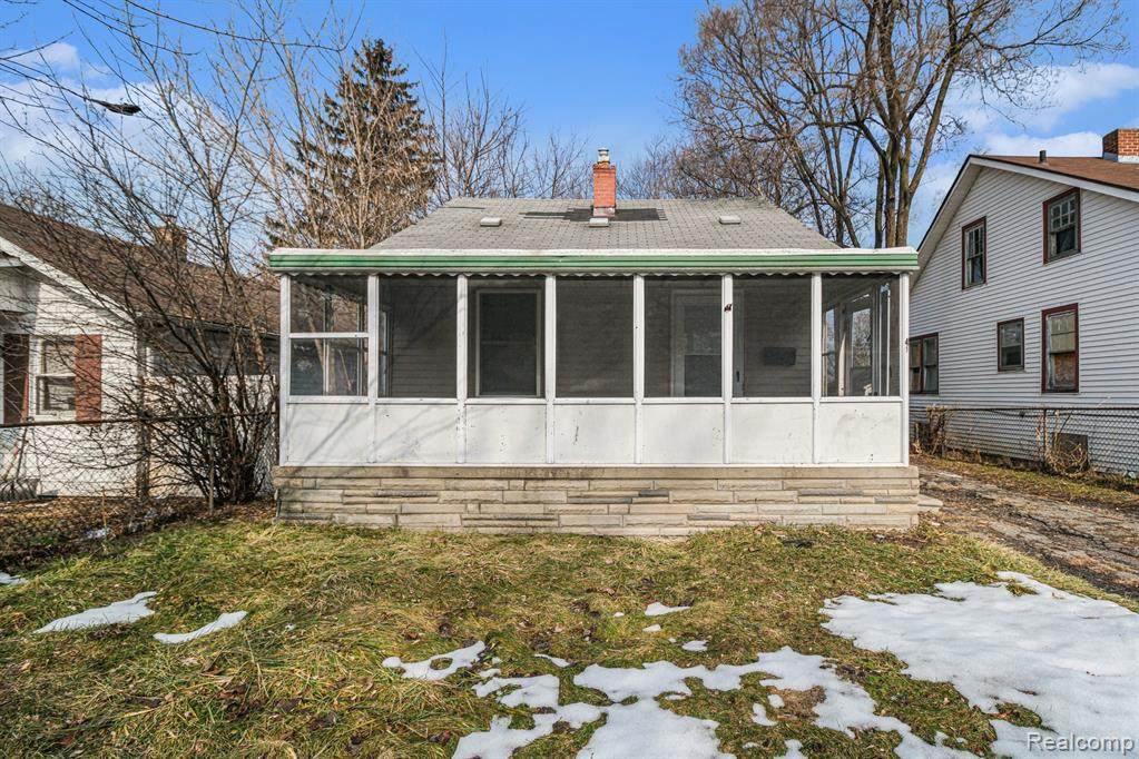 40 Strathmore Avenue - Photo 1