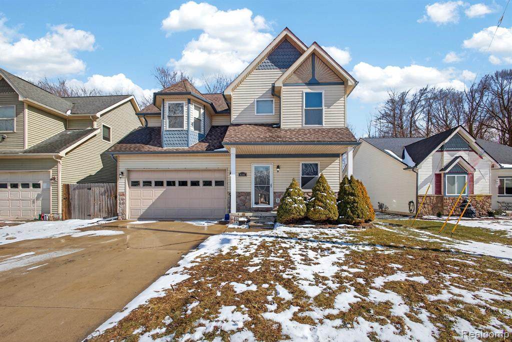 9399 Oakdale Street - Photo 1