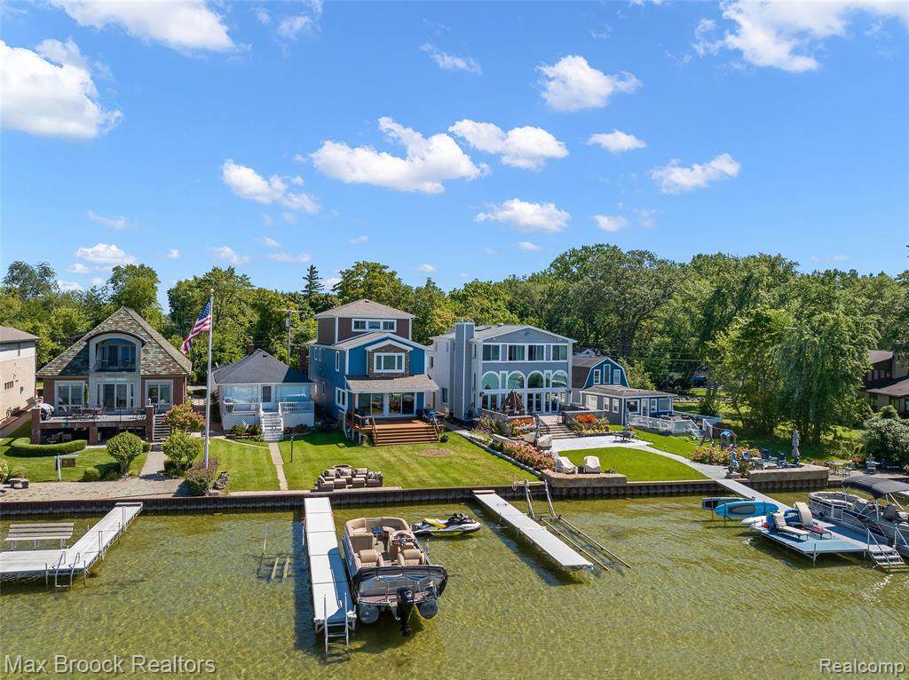 2022 Willow Beach Street - Photo 1
