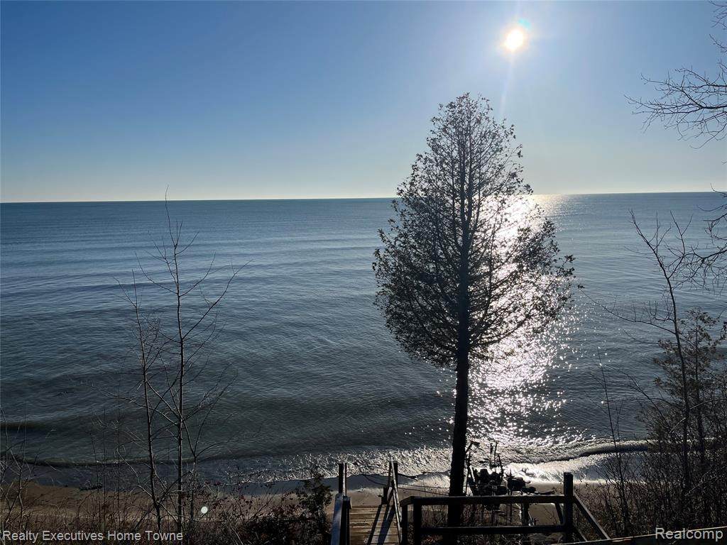 2255 Lakeshore Road - Photo 1