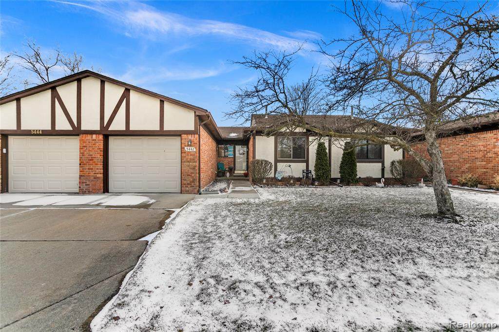 5442 Stanford Court - Photo 1