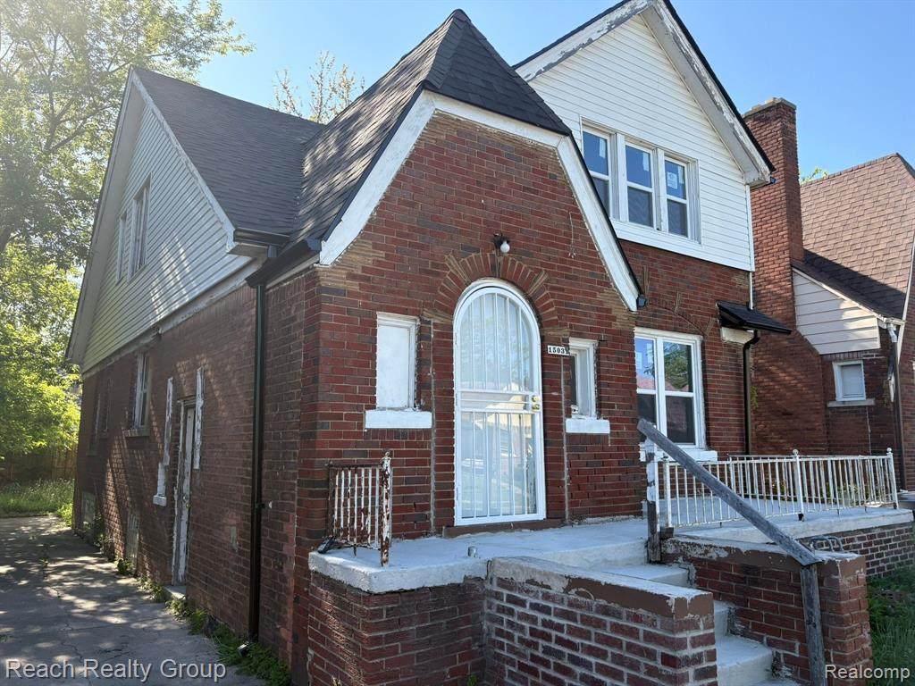 15031 Freeland Street - Photo 1