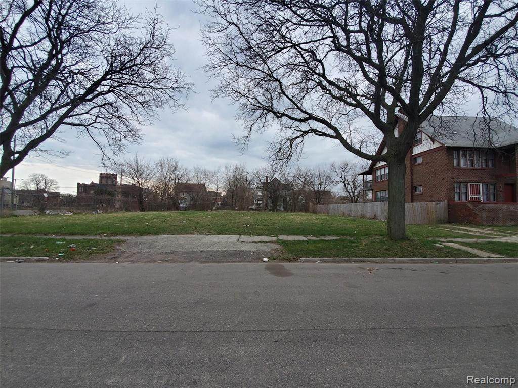 101 Blaine - Photo 1
