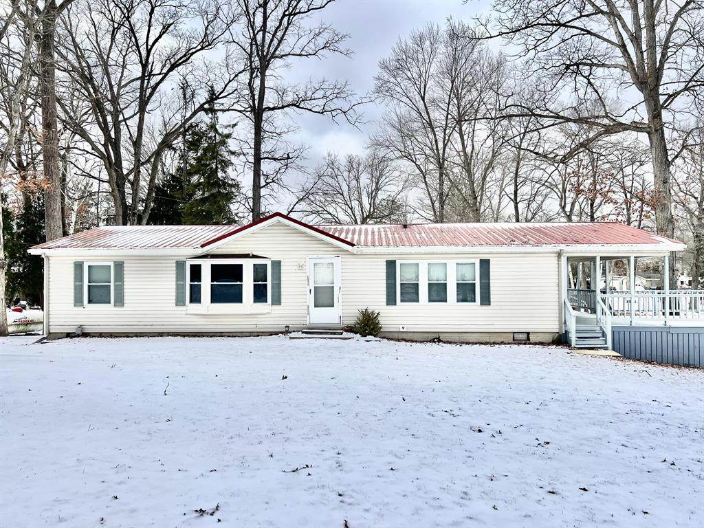 5482 Circle Drive - Photo 1