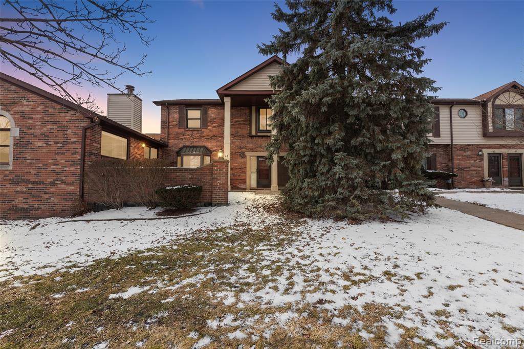 2322 London Bridge Drive - Photo 1
