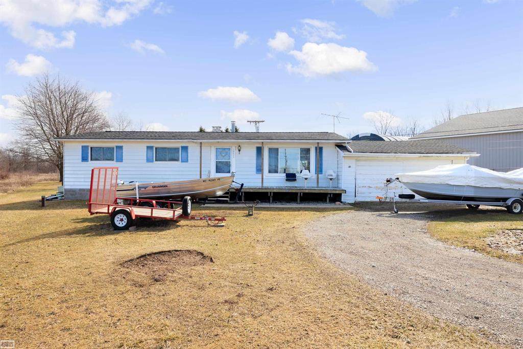 10635 Gratiot Avenue - Photo 1