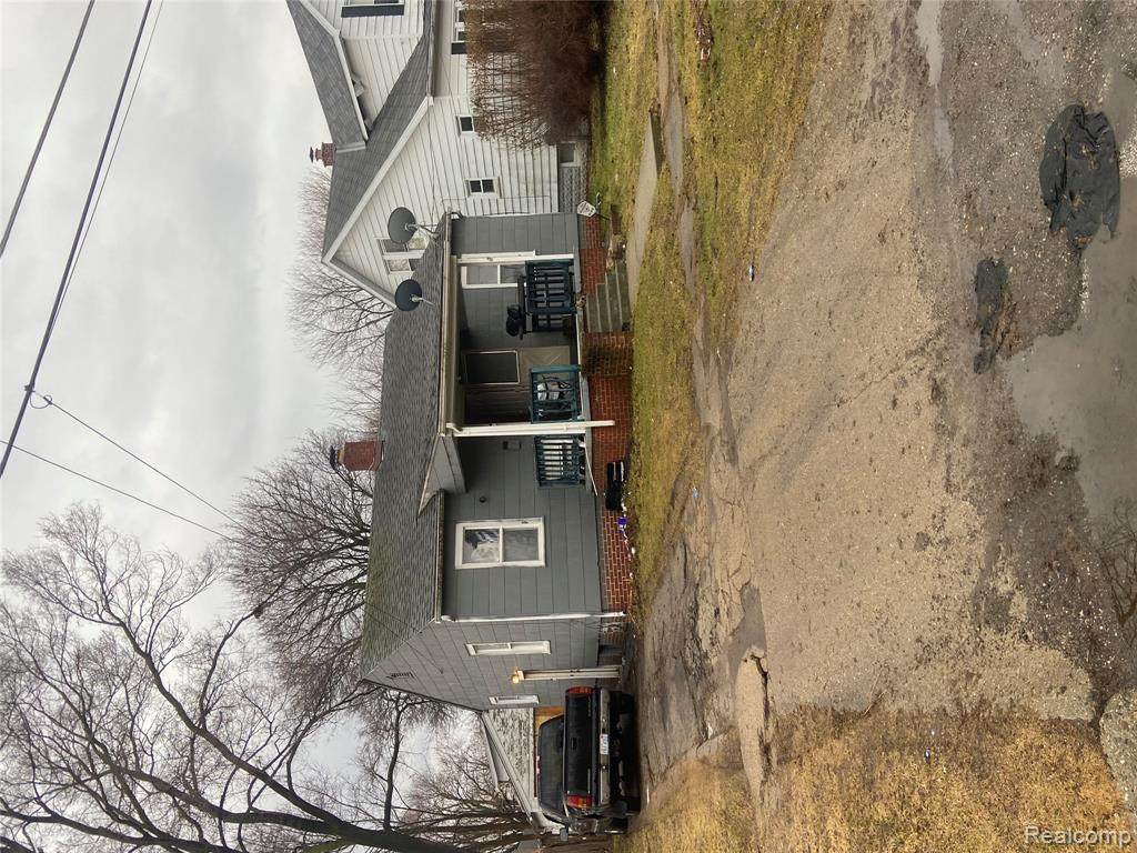 937 Barrie Avenue - Photo 1