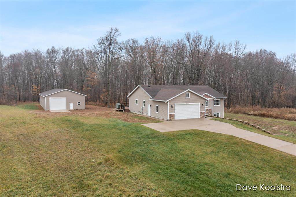3905 Sunset View - Photo 1
