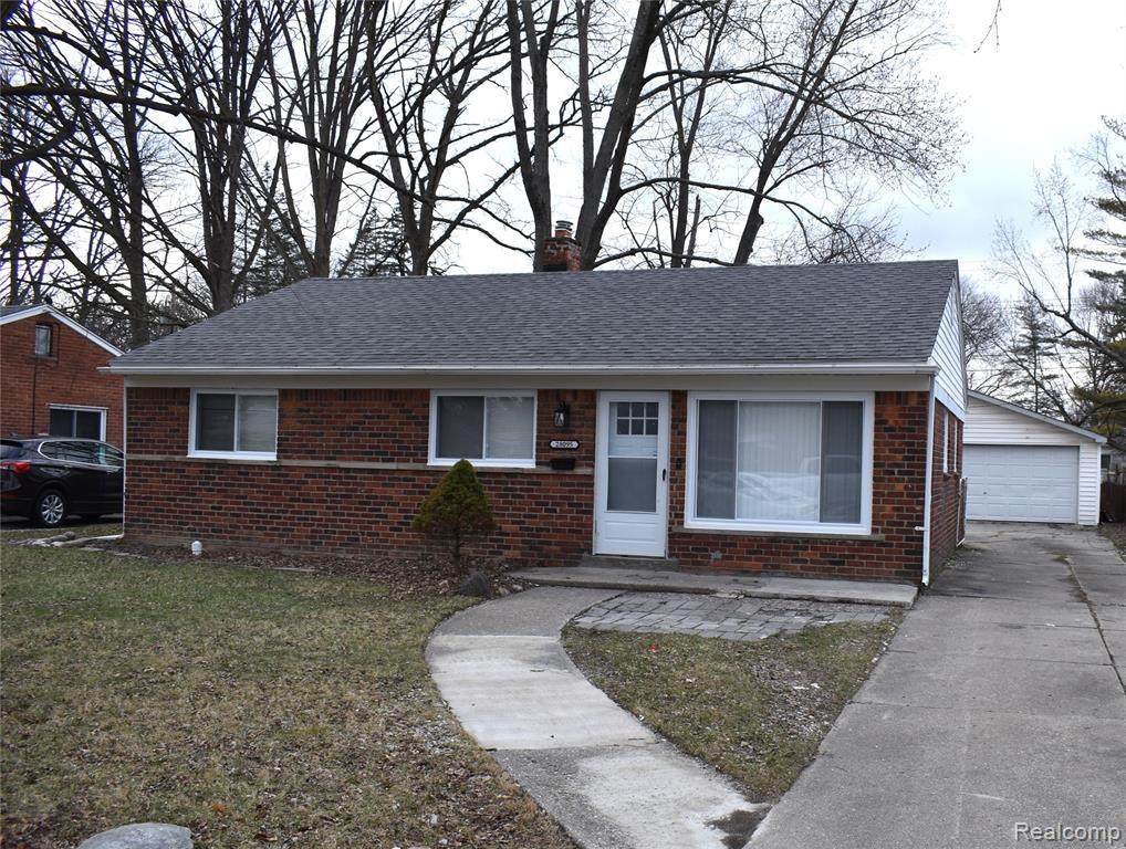 28095 Selkirk Street - Photo 1