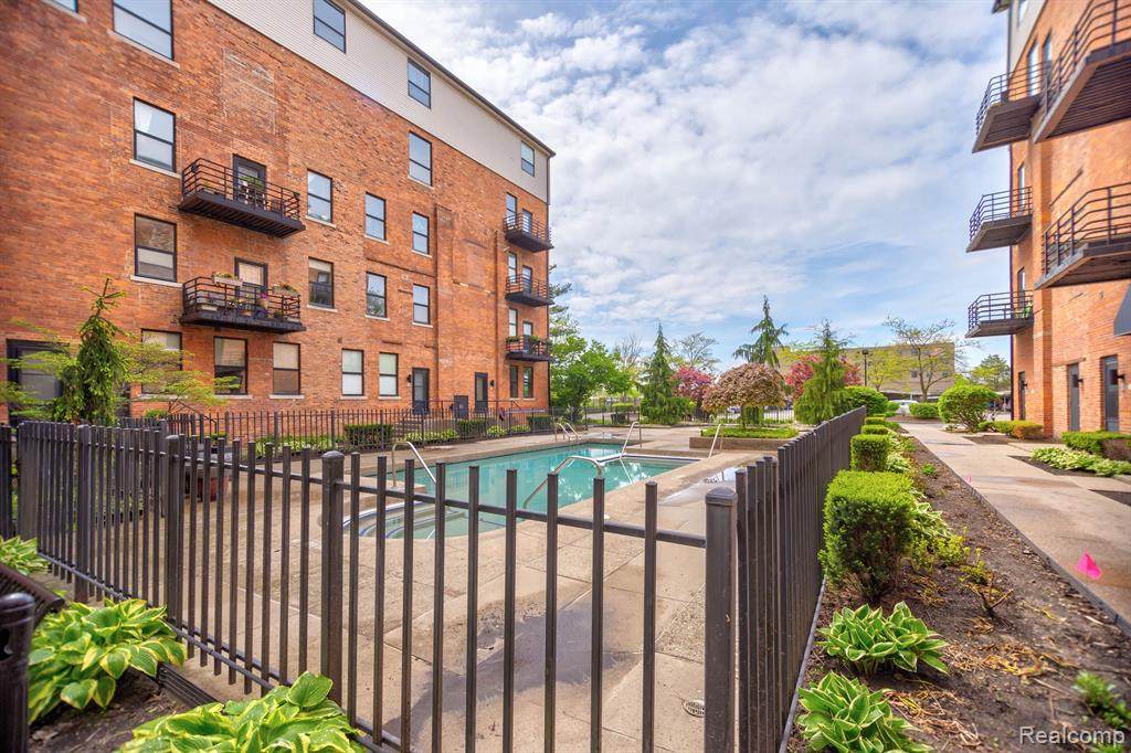 6533 Jefferson Avenue - Photo 1