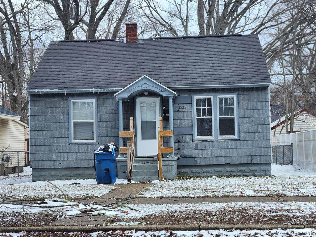 3028 Morton Avenue - Photo 1
