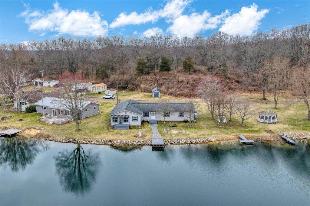 228 Oak Grove Drive - Photo 1