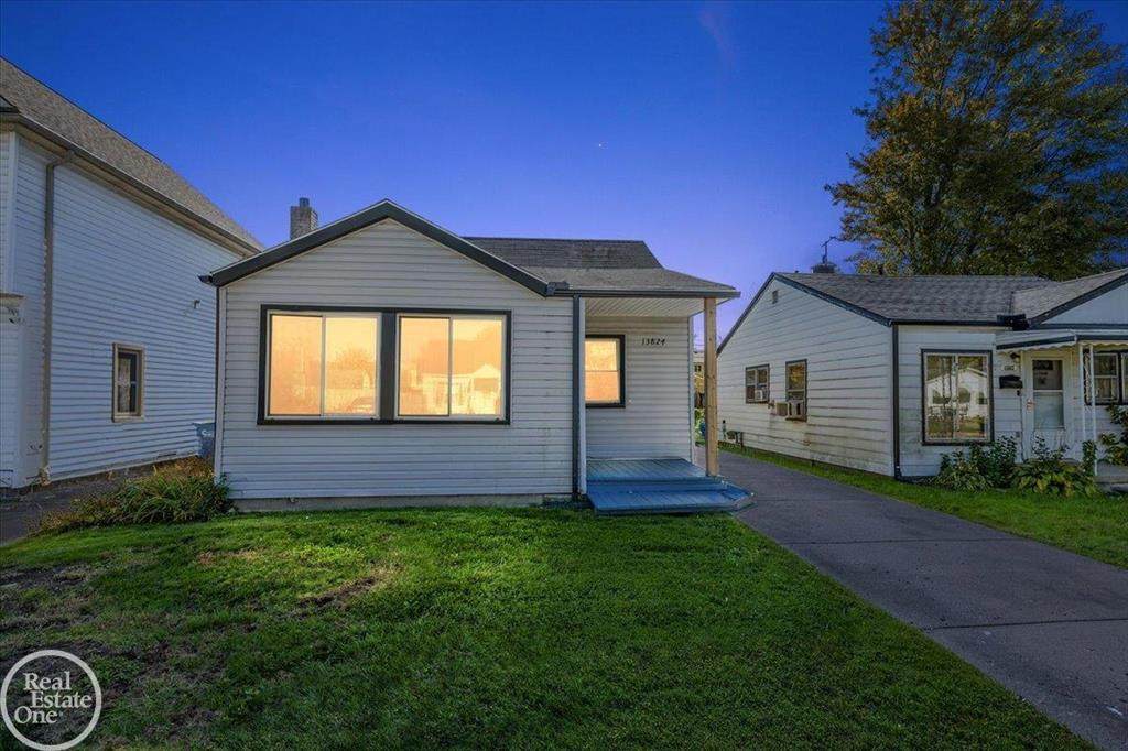 13824 Hobart Avenue - Photo 1