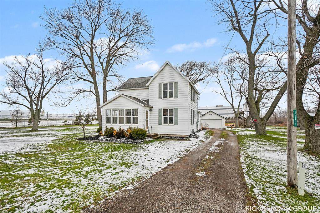 5257 146th Avenue - Photo 1