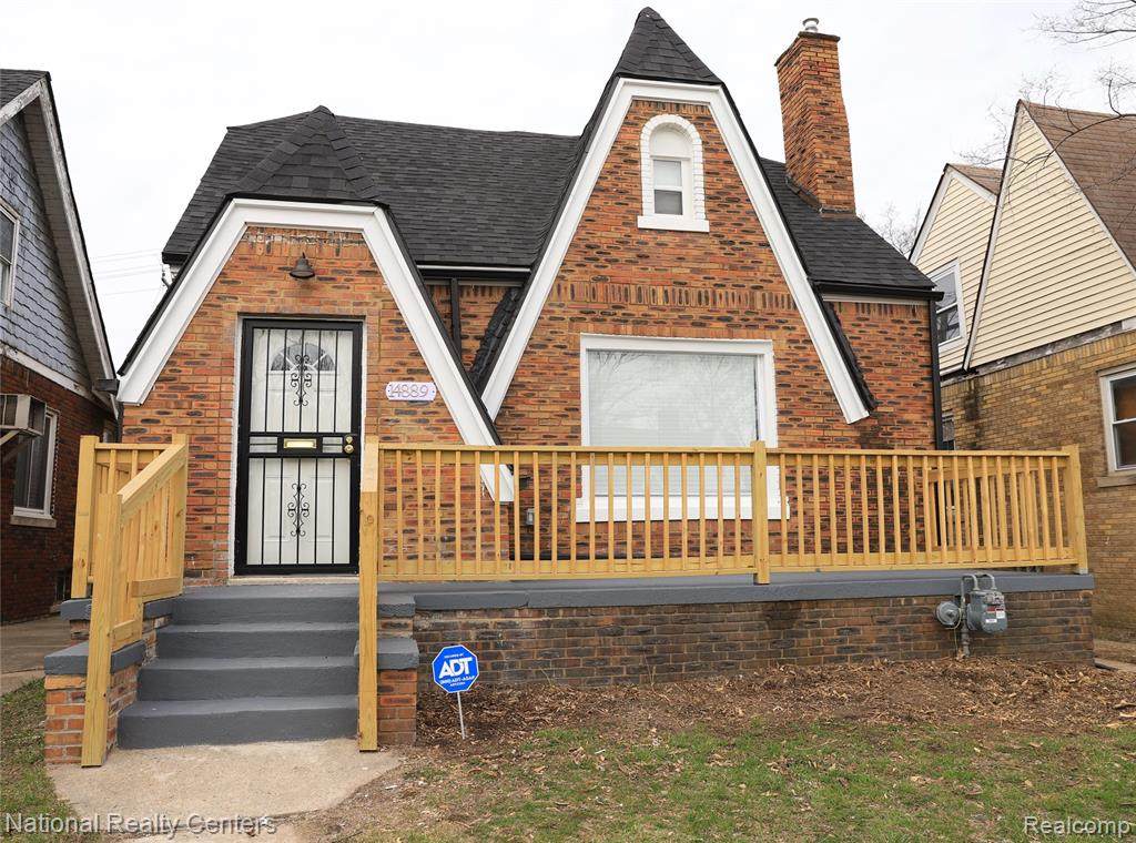 14889 Manor Street - Photo 1