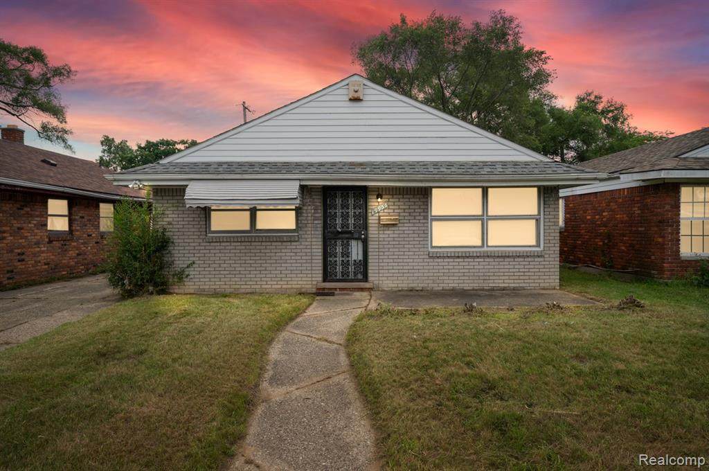 19936 Washburn Street - Photo 1