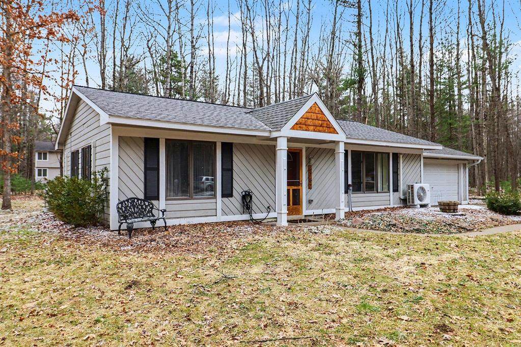 6782 White Pine Drive - Photo 1