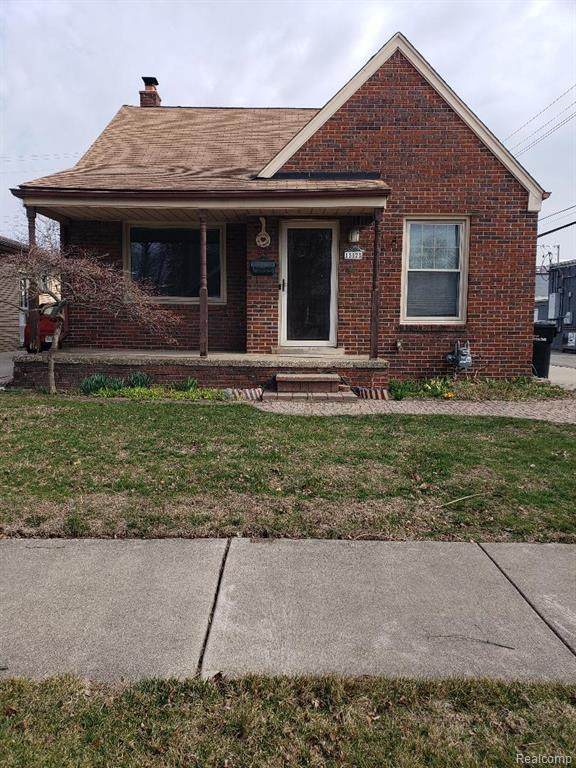 15528 Regina Avenue - Photo 1