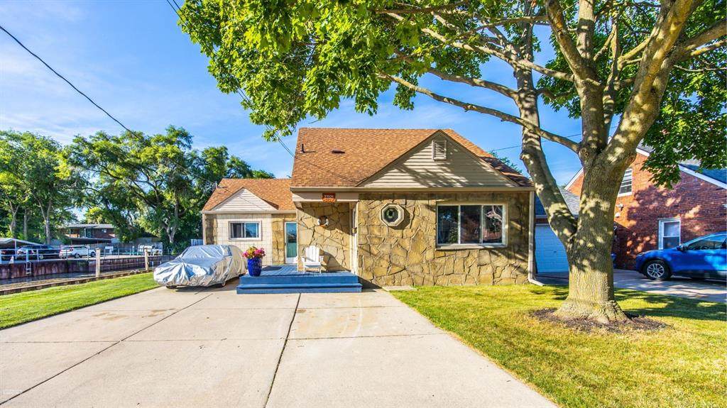 23121 Liberty Street - Photo 1