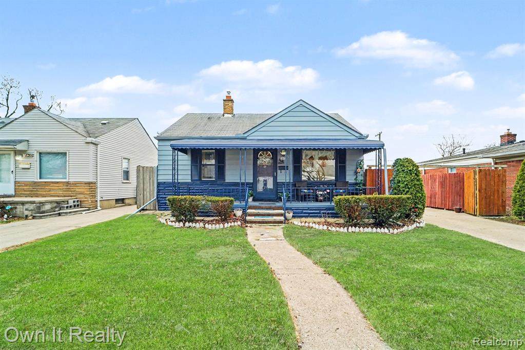 1647 Stewart Avenue - Photo 1