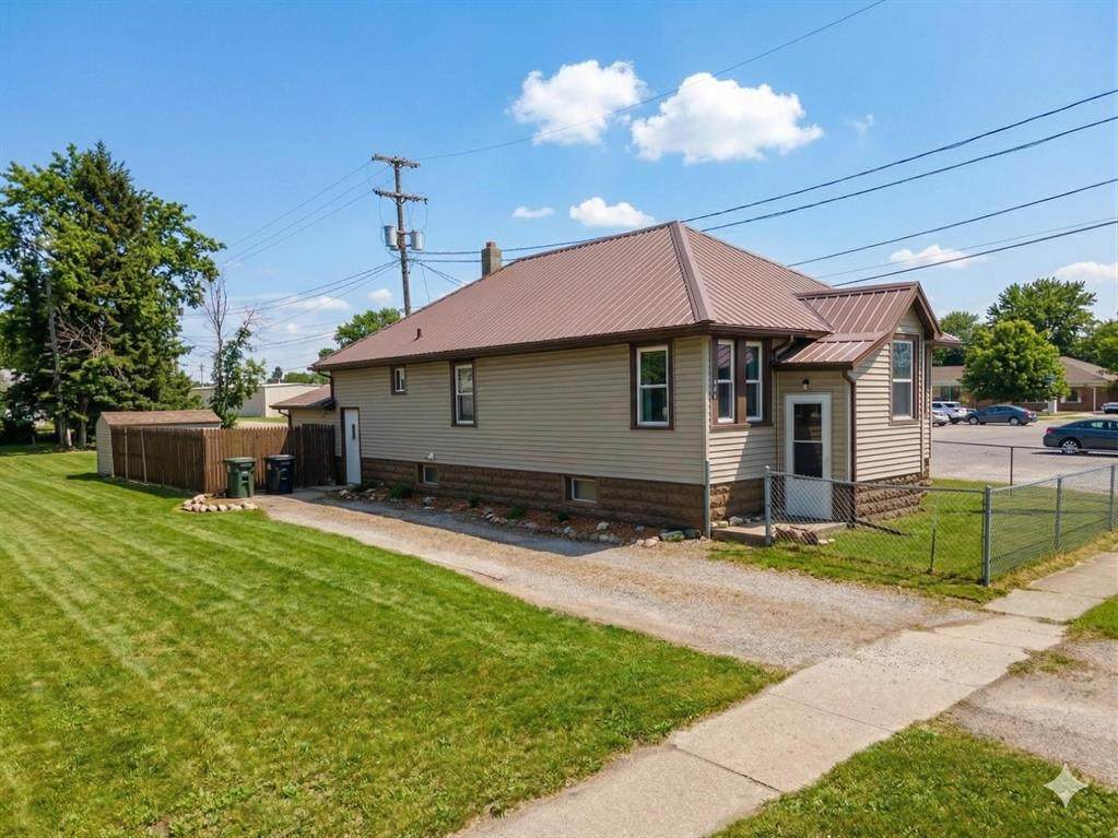 413 4th Street - Photo 1