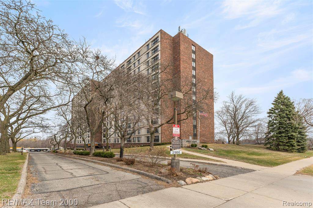 21800 Morley Avenue - Photo 1