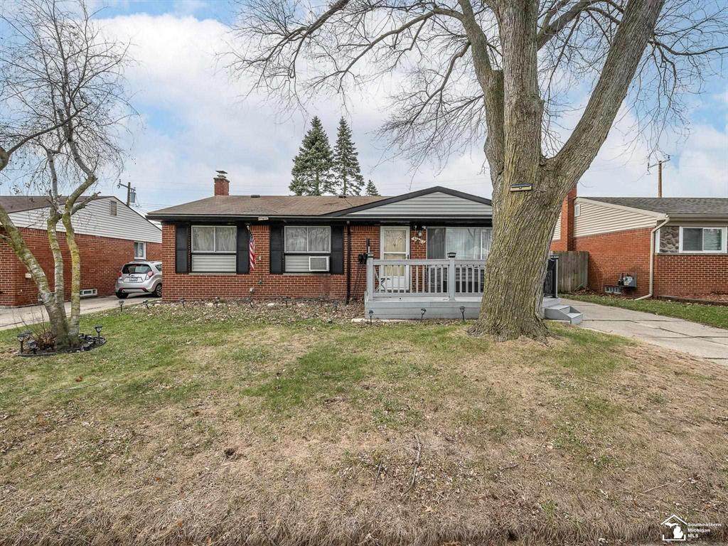 34627 Nancy Street - Photo 1