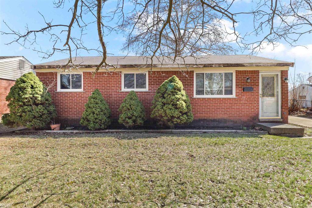 6715 Niagara Street - Photo 1