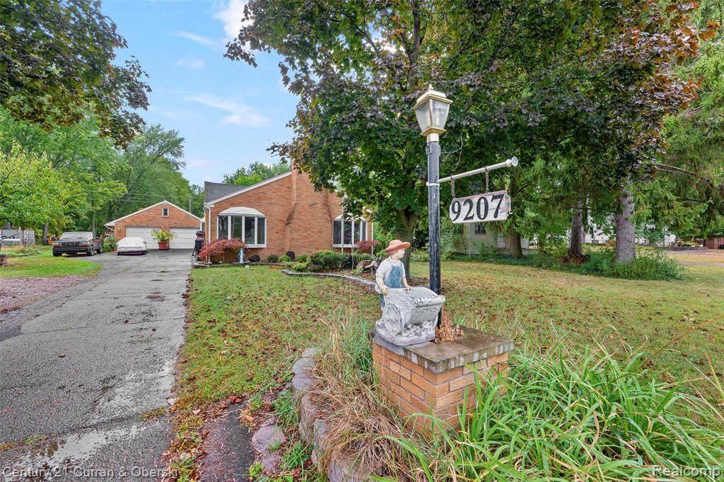 9207 Inkster Road - Photo 1