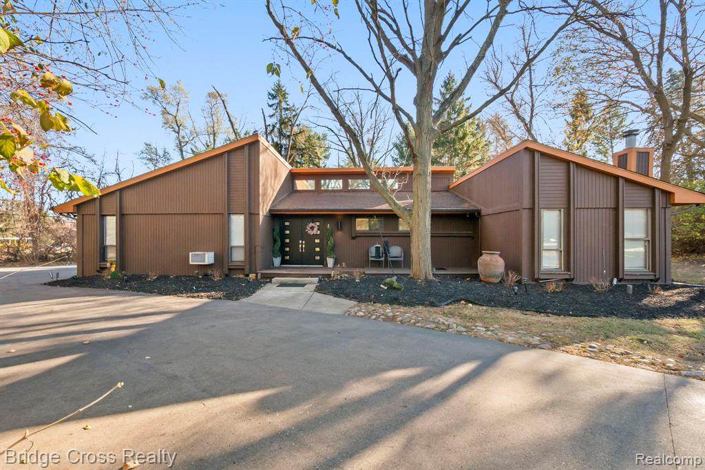 24459 Bloomington Court - Photo 1