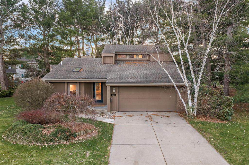 7524 Turnberry Court - Photo 1