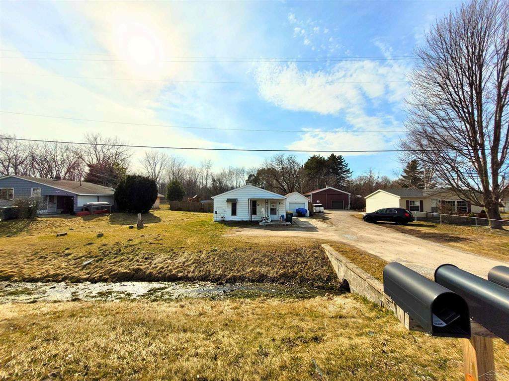 3384 Euclid Avenue - Photo 1