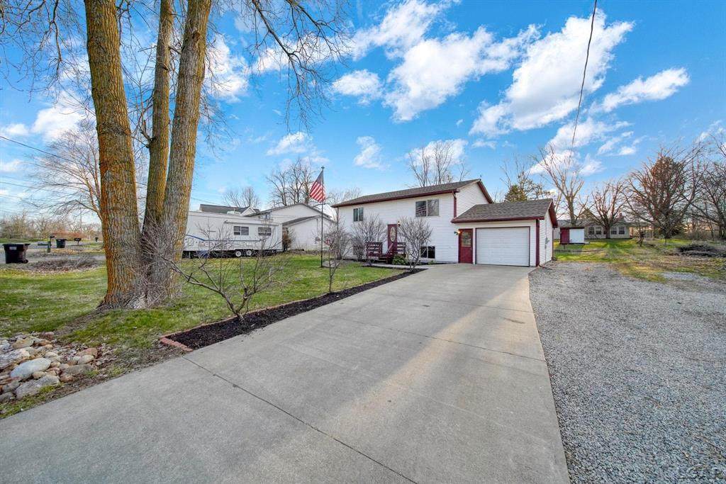 10579 Emerald Drive - Photo 1