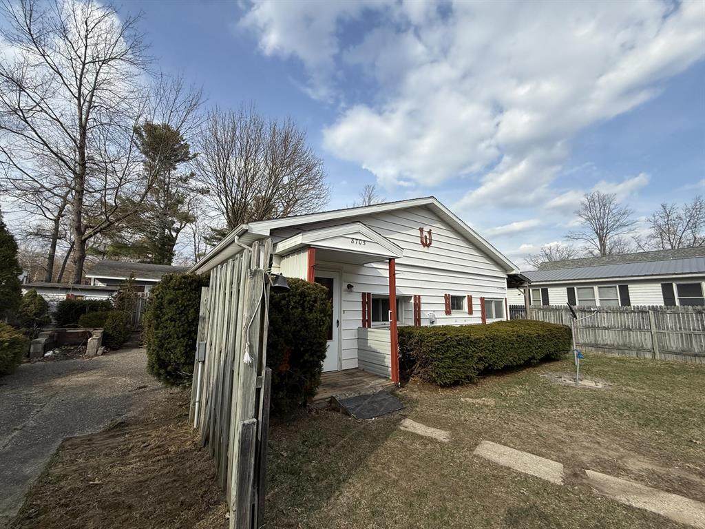 8705 James Street - Photo 1