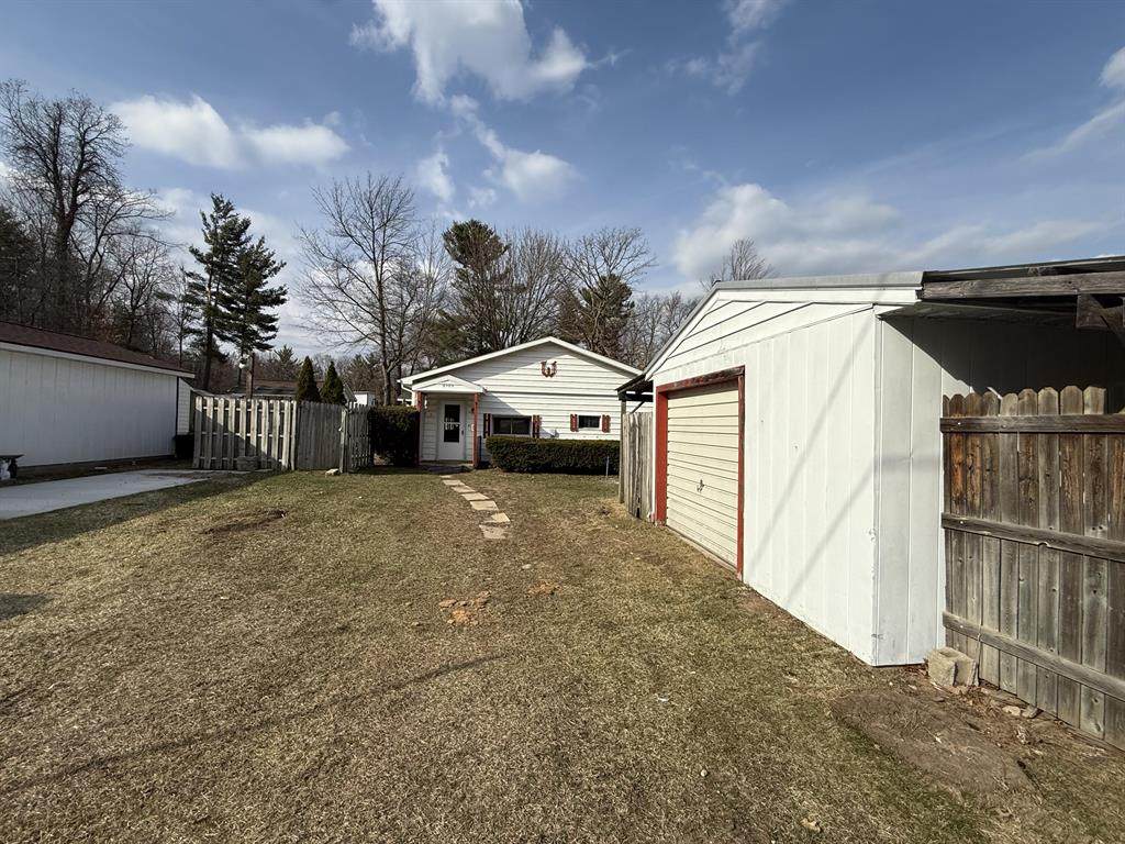 https://bt-photos.global.ssl.fastly.net/michigan/orig_boomver_3_653190015-2.jpg