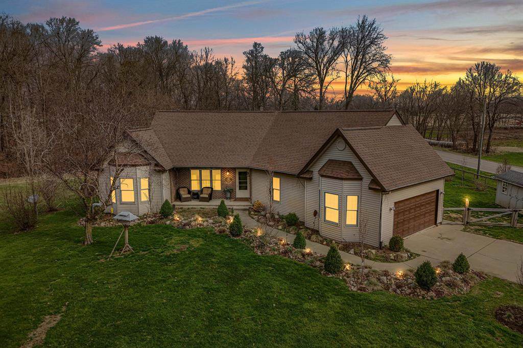 298 Knollwood Court - Photo 1