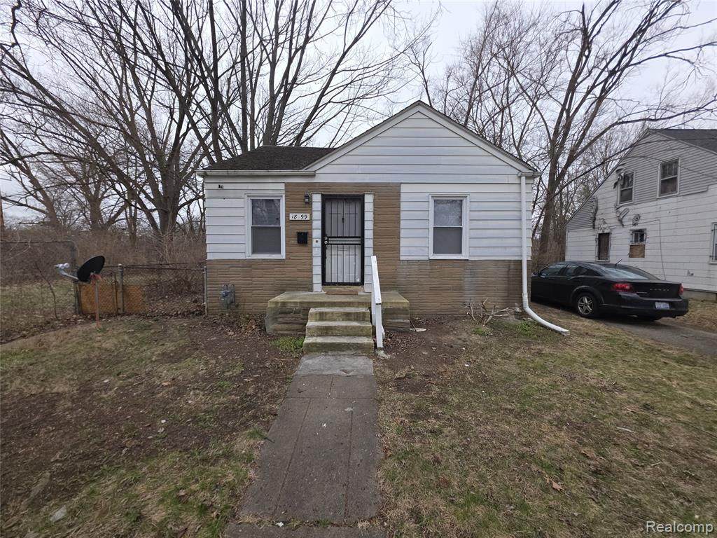 18499 Pierson Street - Photo 1