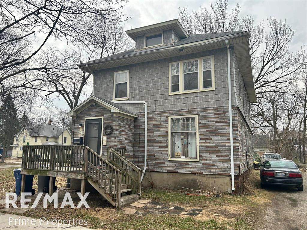 626 2nd Street - Photo 1