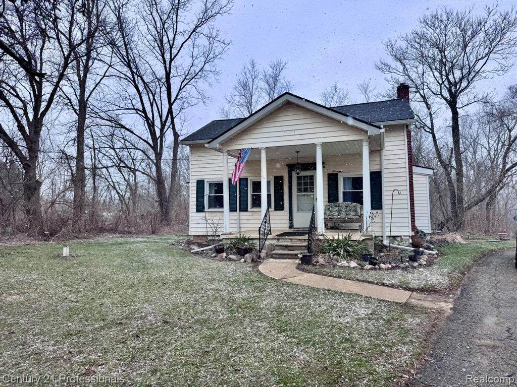 2021 Rose Center Road - Photo 1