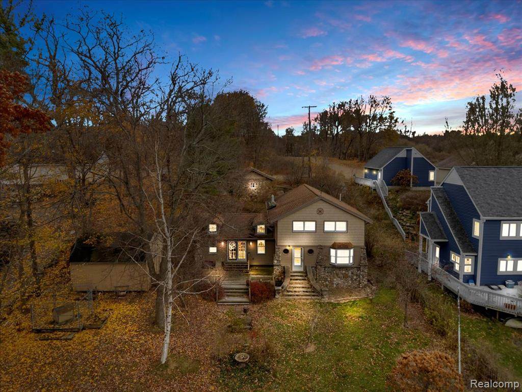 5896 Silver Birch Road - Photo 1