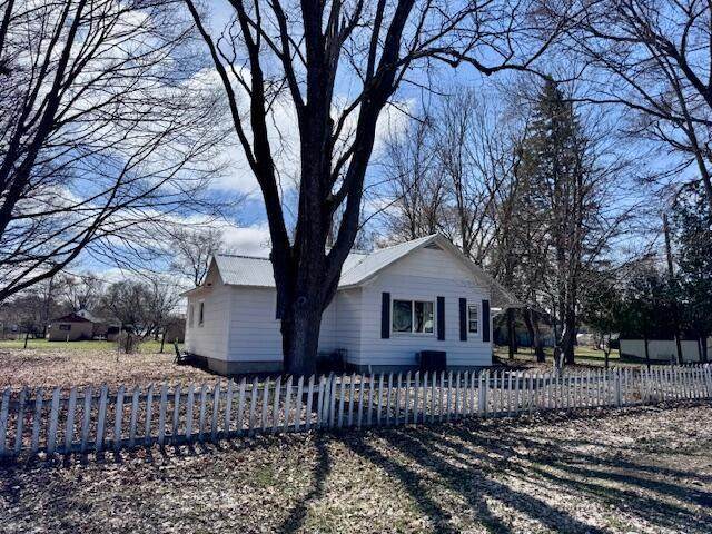 315 Slosson Avenue - Photo 1